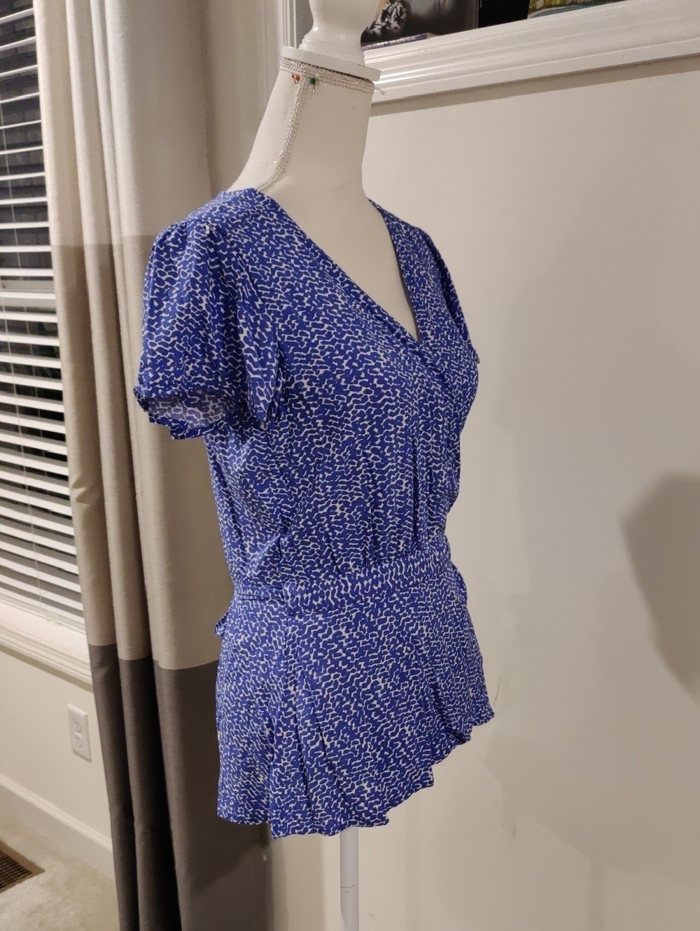 Joe Fresh Wrap Short Sleeve Blue Printed Surplice Waist Peplum Top Blouse Y2K - Picture 4 of 11
